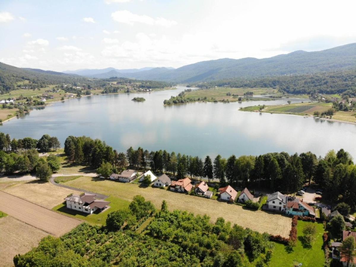 Vila Kosjenka On Lake Sabljaci Ogulin Exteriör bild